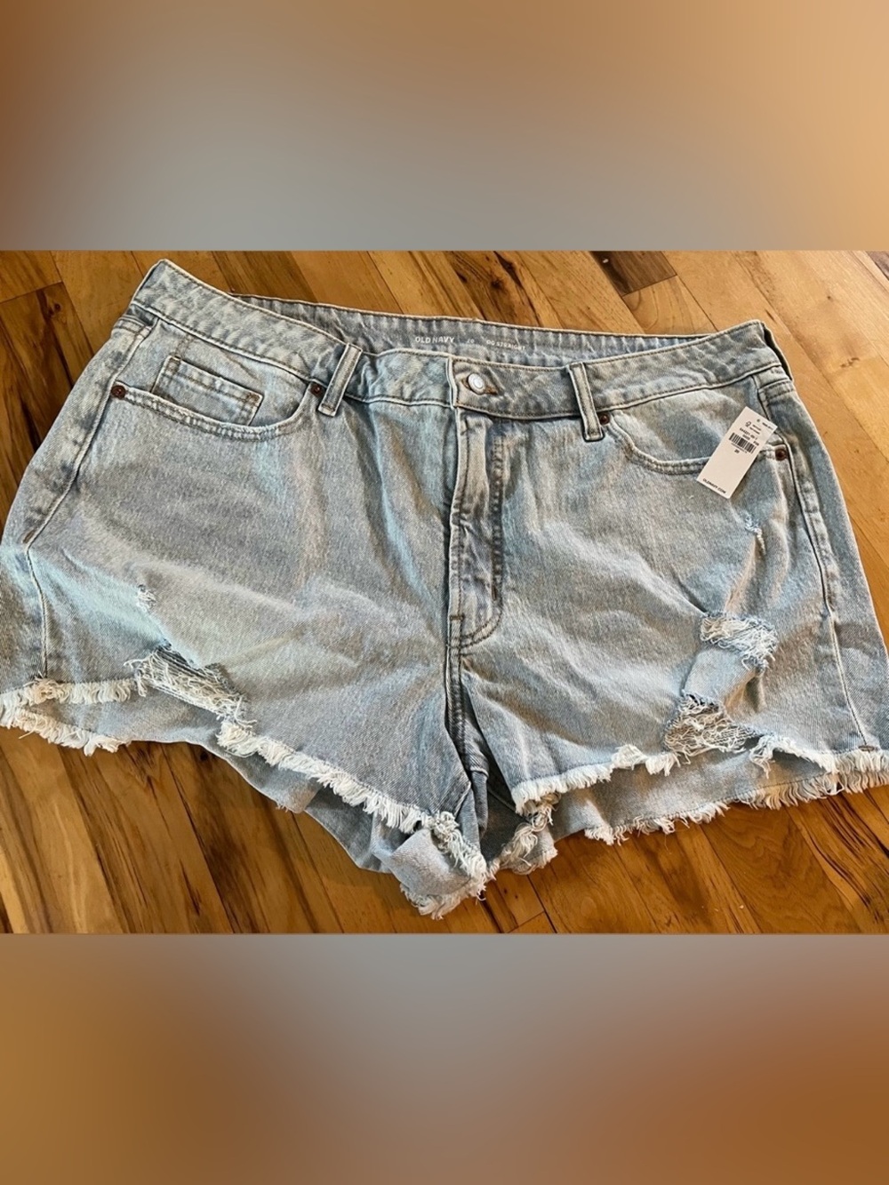 Old Navy High Rise Denim Shorts Size 20 Light Wash Distressed Cutoff Raw Hem NWT